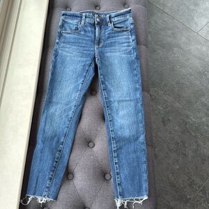 American Eagle, next level stretch, high-rise jegging crop, size 2 short